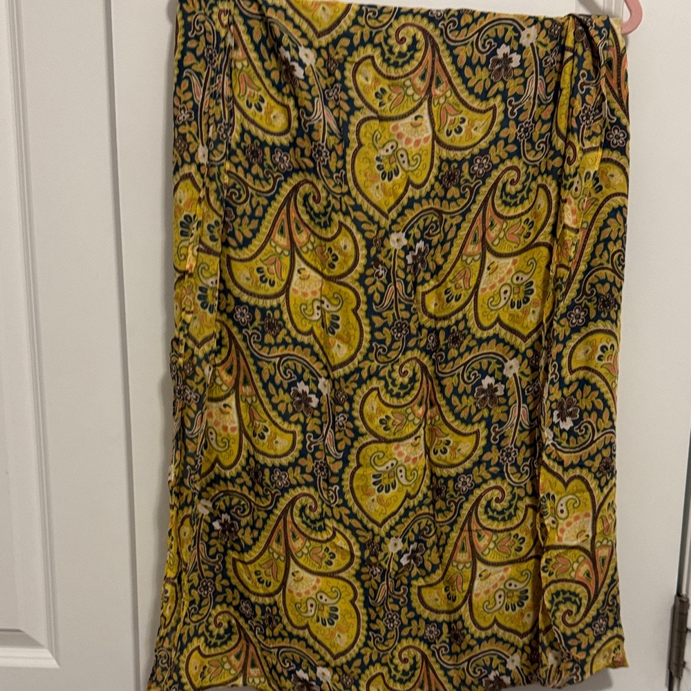 LOFT Vibrant Paisley Loop Scarf in Yellow and Green